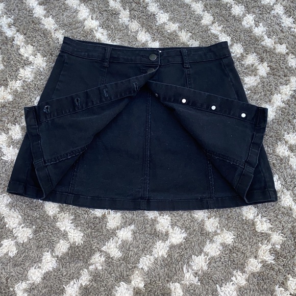 Forever 21 Black Denim Mini skirt size 29 medium Jean skirt - Picture 9 of 10